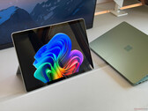 Snapdragon X2 Elite işlemcili amiral gemisi dönüştürülebilir cihaz - Microsoft Surface Pro OLED 2026 İncelemesi
