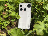 Nothing Phone (3) incelemede