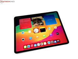 Apple iPad Air 13 (2024) test ediliyor. Test ünitesi NBB.com (notebooksbilliger.de) tarafından sağlanmıştır