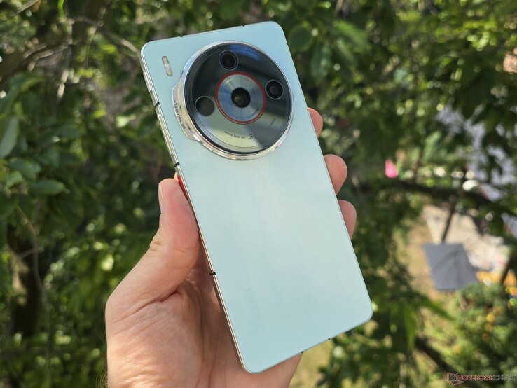 Nubia Z60S Pro akıllı telefonu test edin 