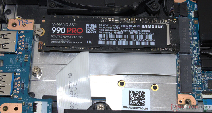 İki adet PCIe 4 SSD için alan bulunmaktadır.
