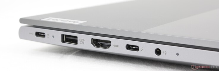 Sol: USB-C 3.2 gen. 2 w/ DisplayPort + Güç Dağıtımı, USB-A 3.2 Gen. 1, HDMI 2.1, USB-C Thunderbolt 4 w/ DisplayPort + Güç Dağıtımı, 3,5 mm kulaklık