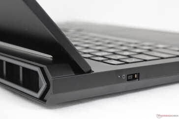 Kapak maksimum ~140 dereceye kadar açıldı