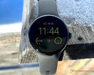 Pixel Watches, yeni bir uygulama sayesinde artık canlı uçuş takip özelliğine kavuştu.