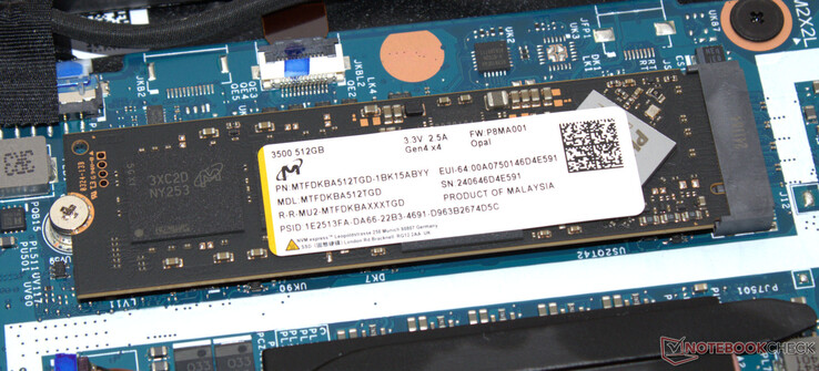 Sistem sürücüsü olarak bir PCIe 4.0 SSD kullanılır.