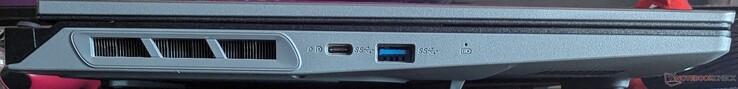 Sol: USB 3.2 Gen 2 Tip-C (DP 1.4, PD 3.0 ile), USB 3.2 Tip-A