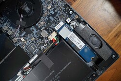 Sistem sürücüsü olarak PCIe 4 SSD