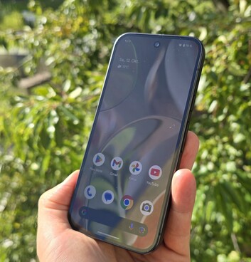 Google Pixel 9 akıllı telefon incelemesi notebookcheck