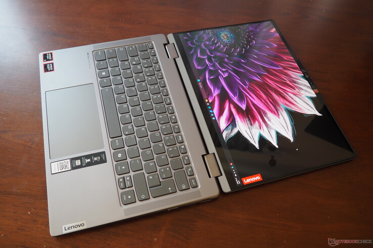 Lenovo Yoga 7 2'si 1 arada