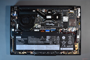 Dahili parçalar: Lenovo ThinkPad T14s Gen 5