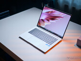 Honor MagicBook Pro 14 2026 Dizüstü Bilgisayar İncelemesi - OLED çok yönlü cihaz Panther Lake ile göz dolduruyor