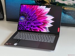 Lenovo Yoga Pro 7 14 G9 incelemesi. Test cihazı tarafından sağlanmıştır: