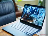 MacBook Neo, modern bir alüminyum gövdede bir iPhone işlemcisi kullanıyor.