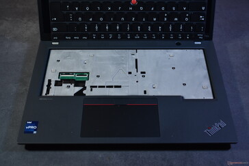 Lenovo ThinkPad P14s Gen 4 Intel: Klavye çıkarıldı