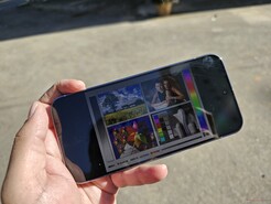 Doğrudan güneş ışığı altında dış mekan görüntüleme