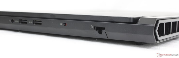 Sağ: 3,5 mm kulaklık, 2x USB-A 3,2 Gen. 1, Kamera kapatma anahtarı, RJ-45 (2,5 Gbps)