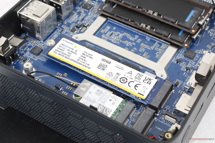 İki adede kadar NVMe SSD'yi destekler