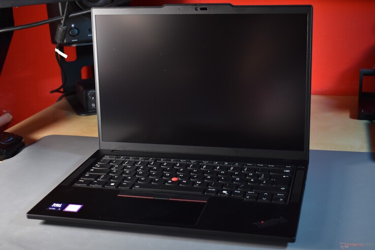 Lenovo ThinkPad T14 Gen 5: Yeniden Siyah