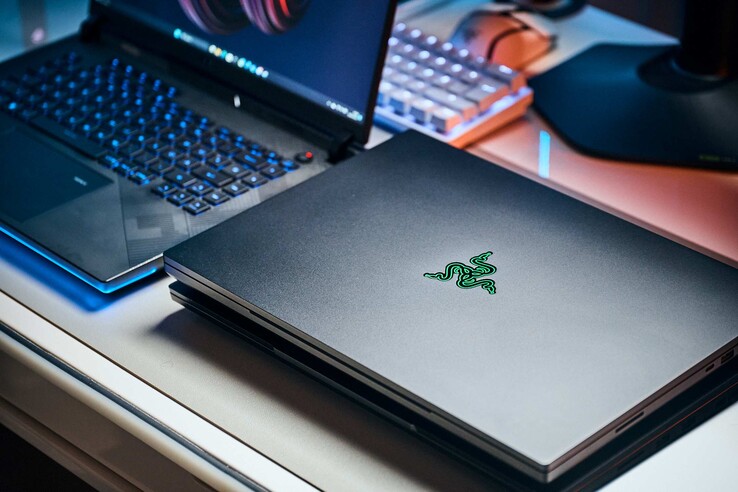 Razer Blade 16, yapı kalitesi açısından neredeyse hiçbir şikayete yer bırakmıyor.